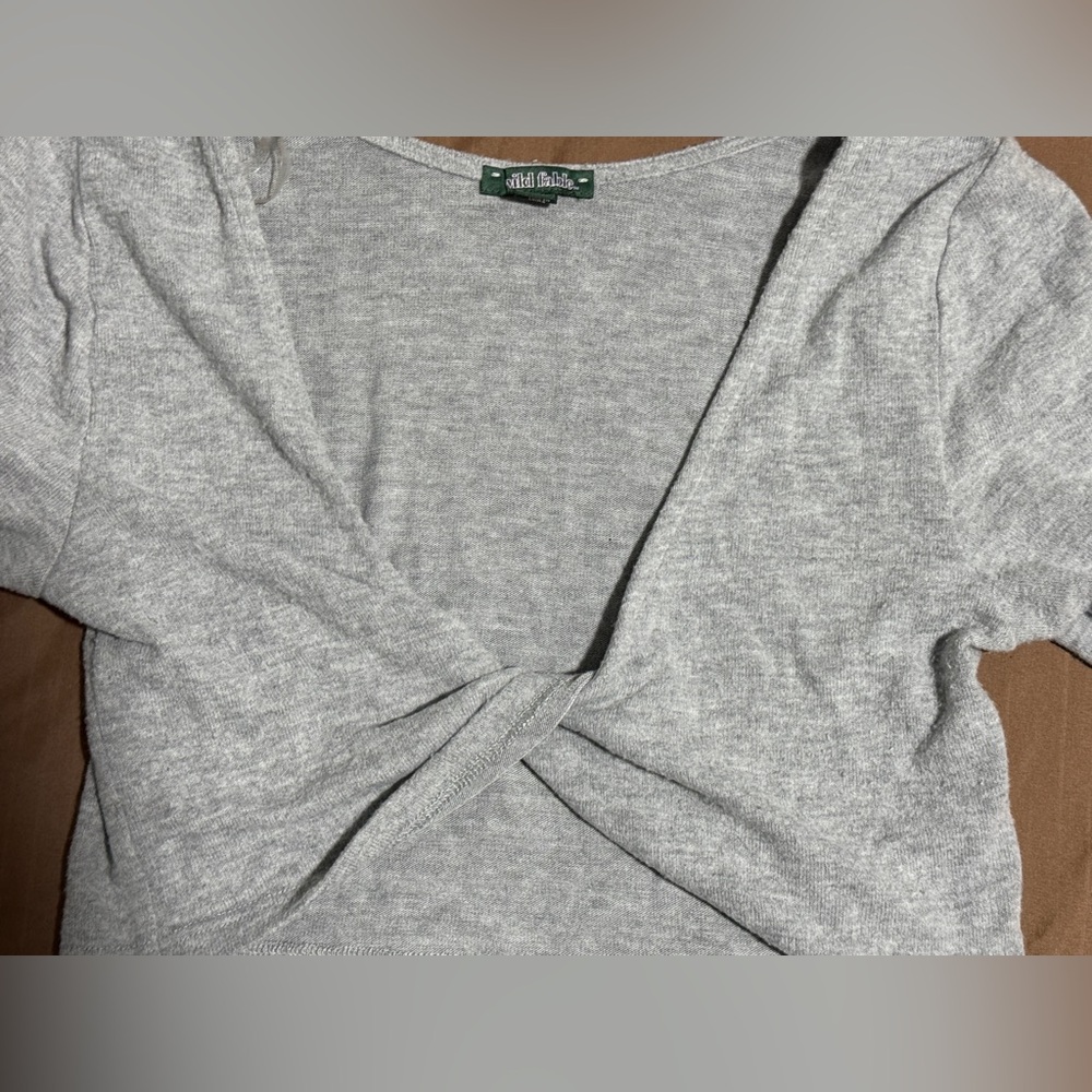 Women’s long sleeves top